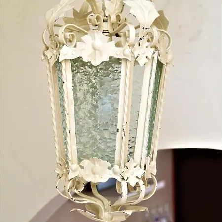 度假居 Medieval House