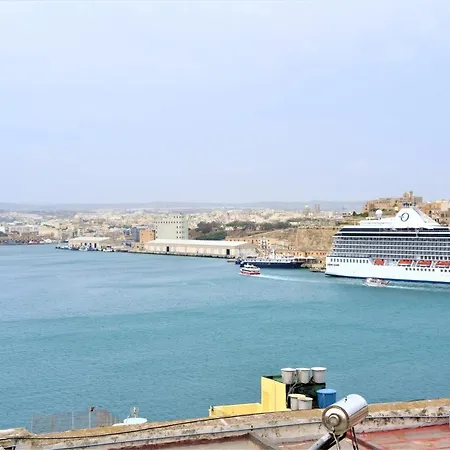 度假居 Medieval House