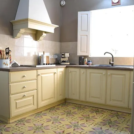 Medieval House * セングレア